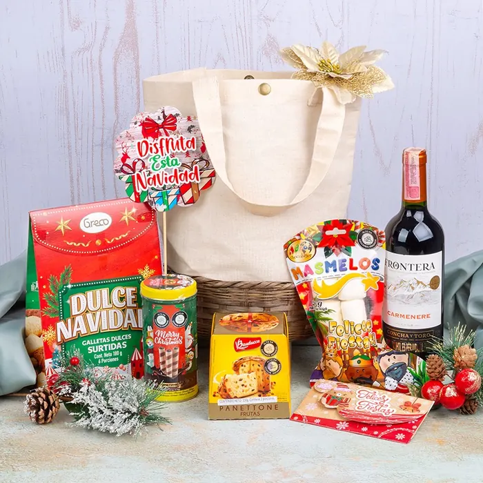 Ancheta de Navidad en bolsa de lona con vino Frontera y panettone