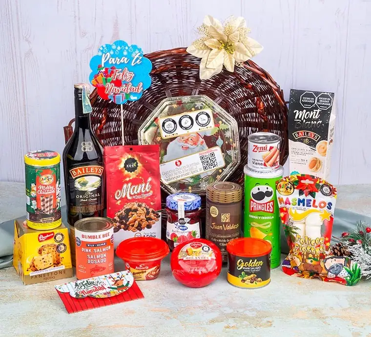 Anchetas navideñas en canasto grande con Baileys, panettone y café Juan Valdez