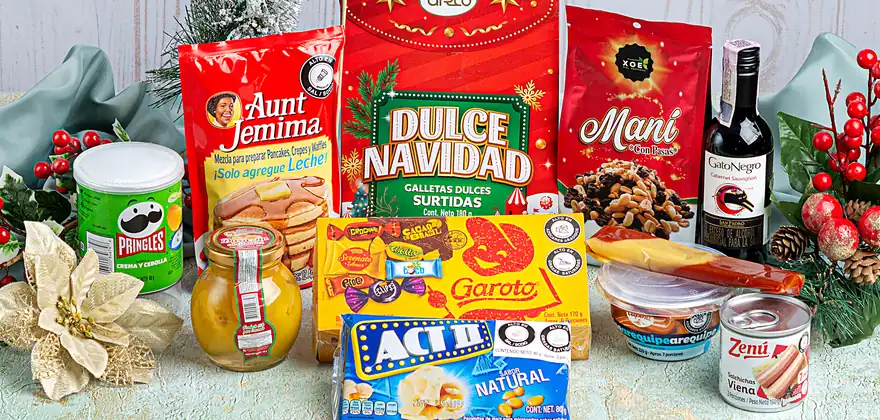 Anchetas navideñas surtidas con vino, galletas, chocolates, arequipe y productos colombianos